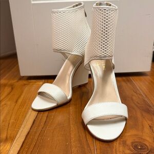 Nicole Miller White Mesh Heels